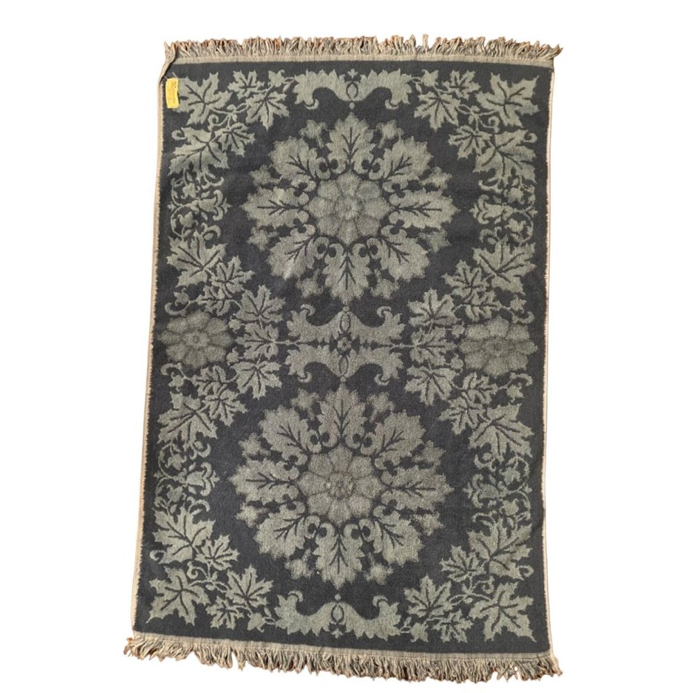 Groovy Vintage Blue Snowflake Bath Towel | Fashion Manor - Picture 2 of 11